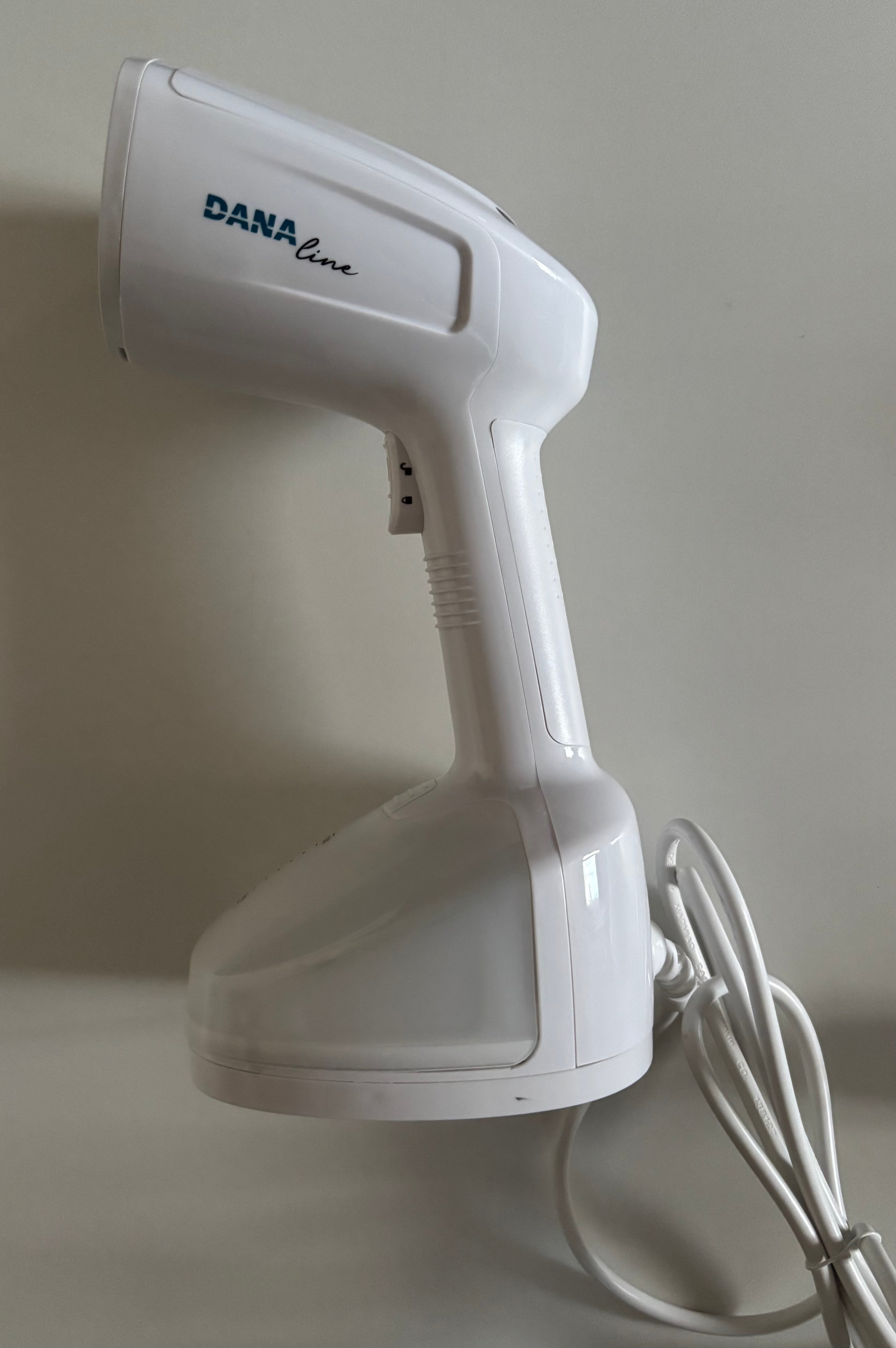 Défroisseur Vapeur 1500 W – Dana Line